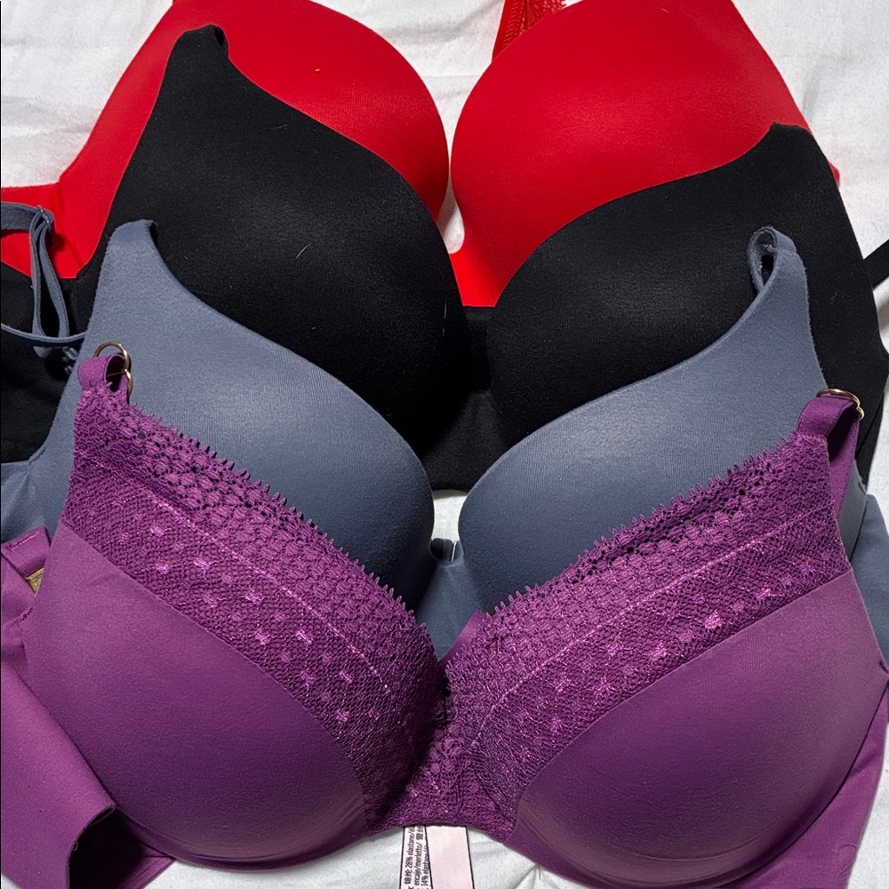 Victoria's Secret Incredible Bras - Set of 4 Push-Up Bras